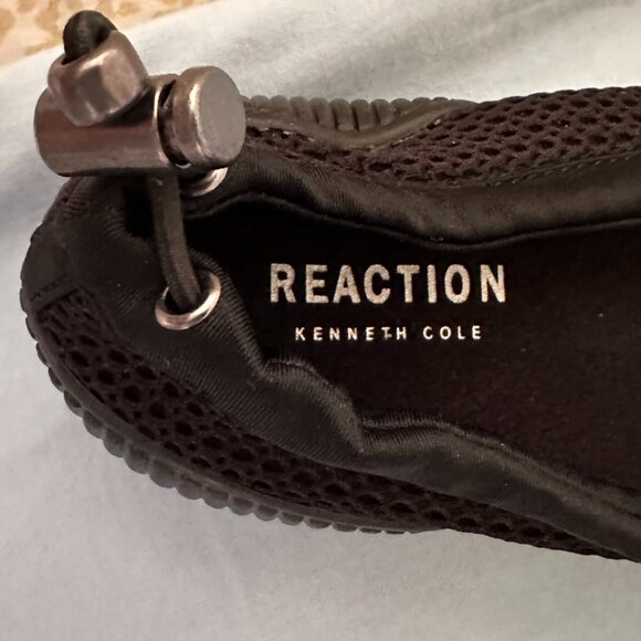 Black Kenneth Cole Reaction flats - Picture 3 of 6